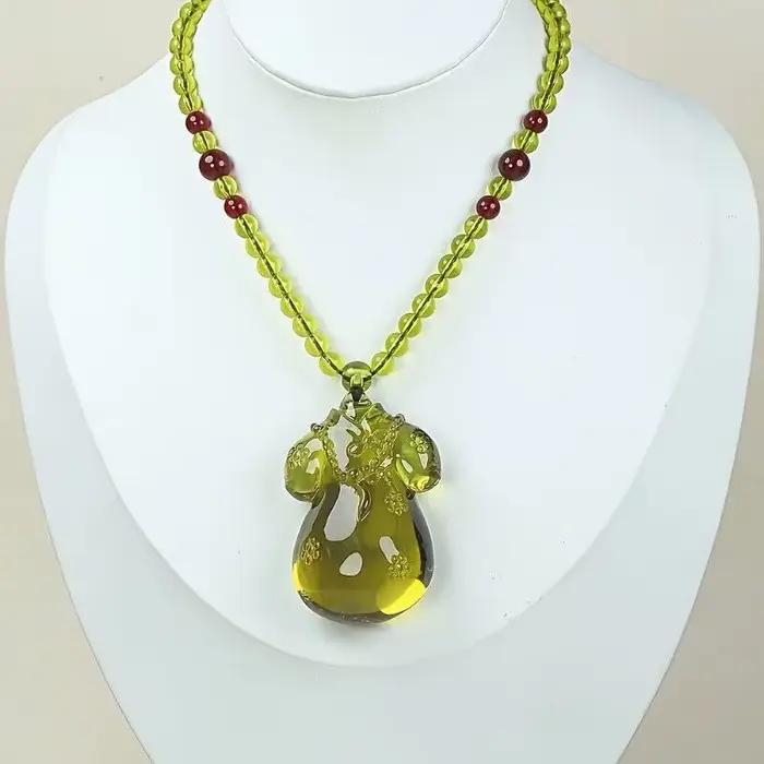 Pendentif en cire d'abeille ambre, collier de style ethnique rétro classique, bijoux (corde aléatoir