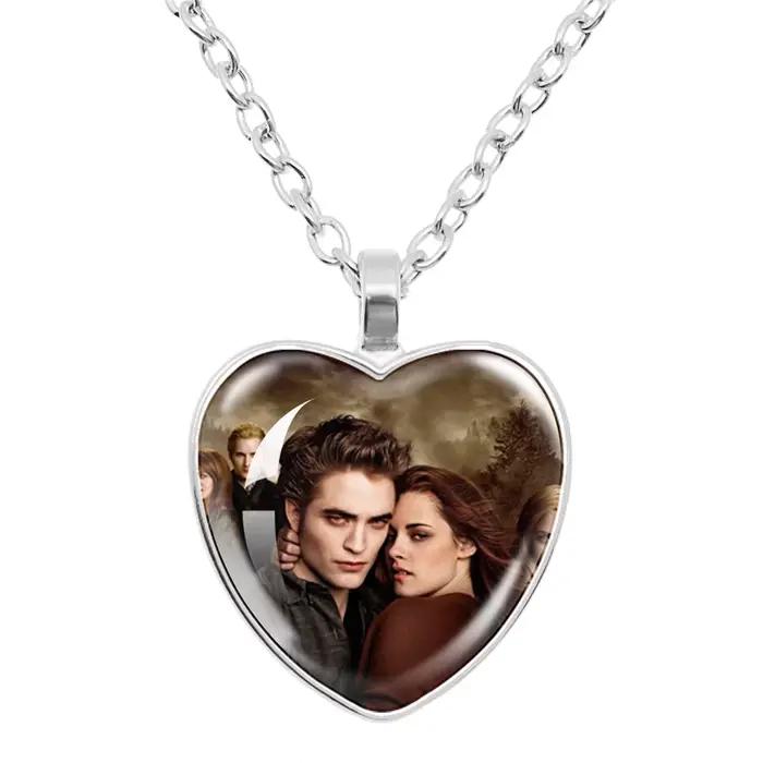 Collier du film crépuscule Vampire Bella Edward Jacob Renesmee personnage verre coeur pendentif collier hommes femmes bijoux cadeau