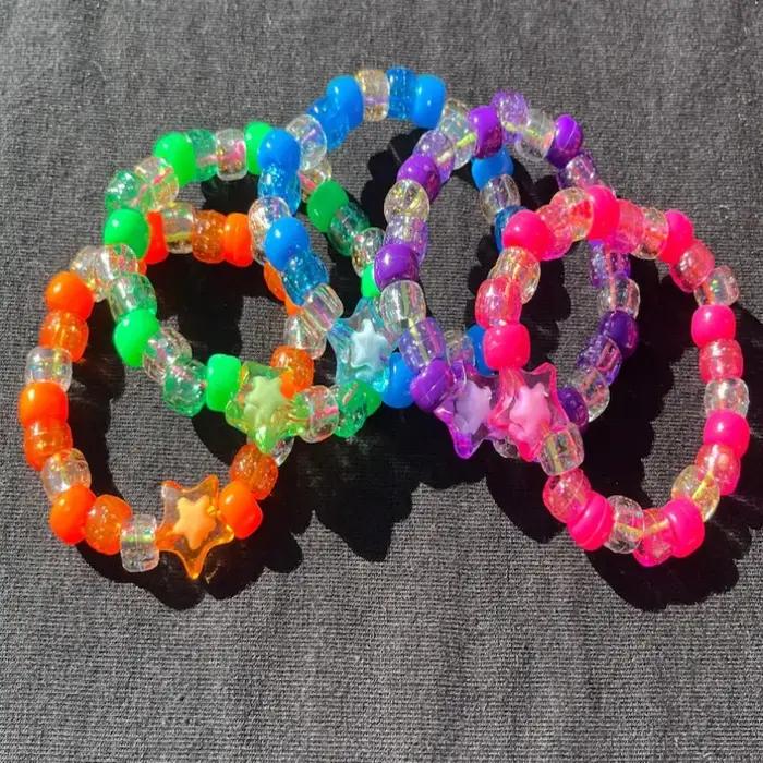 Bracelet à paillettes Kandi étoile arc-en-ciel Y2K fait à la main pour femmes et hommes occasions spéciales et décoration de fête