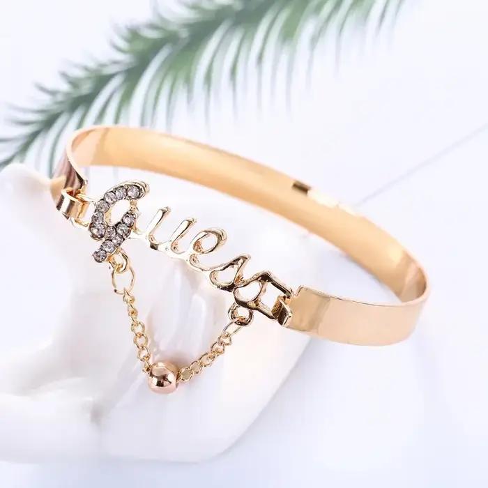 Bracelet en métal pour femmes