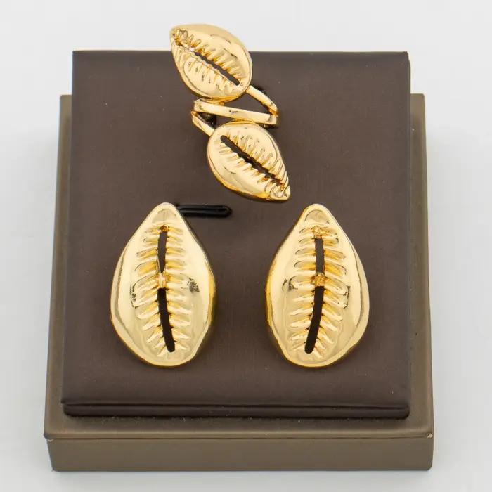 Ensemble de bijoux en or de Dubaï pour femmes, boucles d'oreilles et bague de mariée, conception de