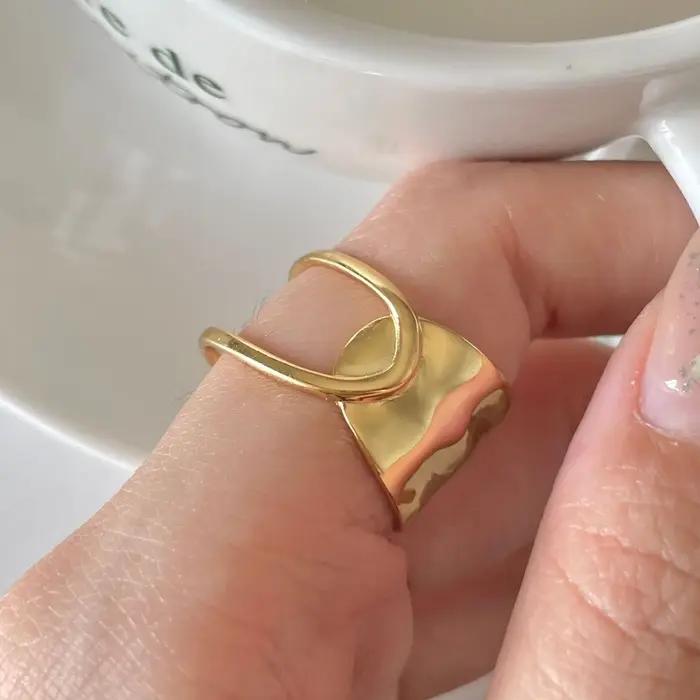 Bague large irrégulière creuse pour femme