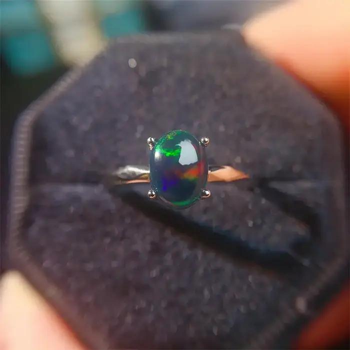 Bague opale noire naturelle réglable pour femmes