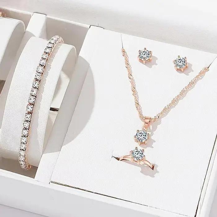 Ensemble de bijoux en cristal de mode polyvalent