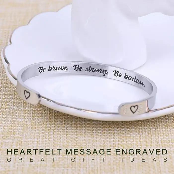 Bracelet à message caché en acier inoxydable 316L pour femmes avec gravure courageuse et forte pour les occasions spéciales