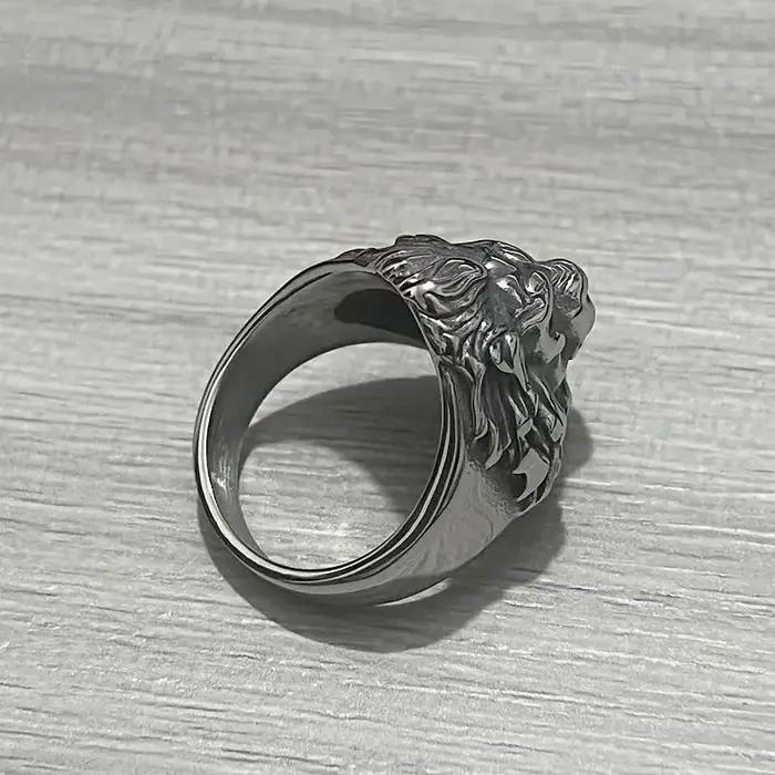 Bague lion punk rétro européenne et américaine