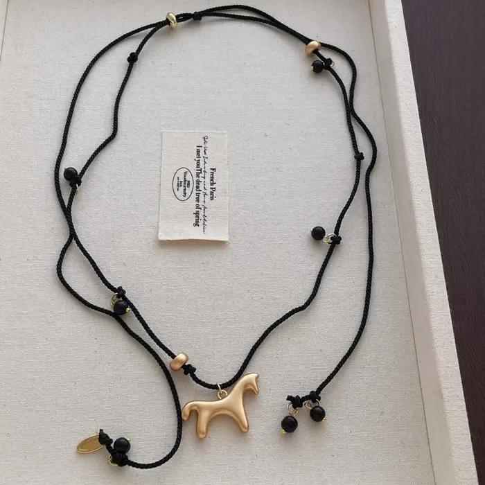 Colliers pendentifs Minar avec perles multicolores en forme de cheval de dessin animé
