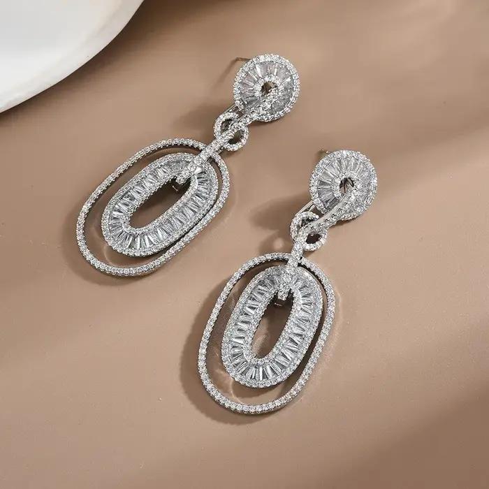 Boucles d'oreilles carillon de luxe originales pour femmes