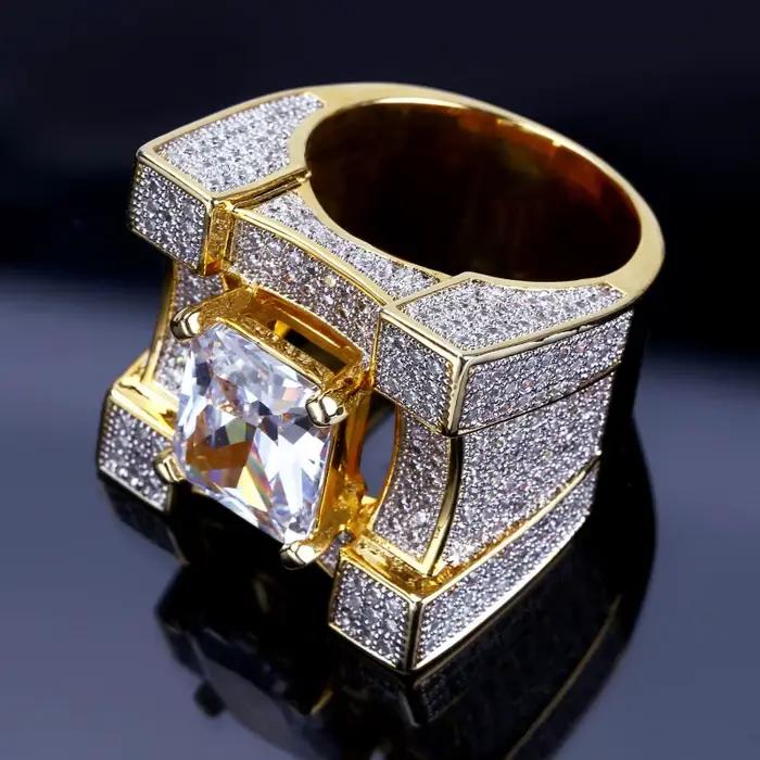 Nouvelle bague hip-hop large dorée en zircone cubique effet glace