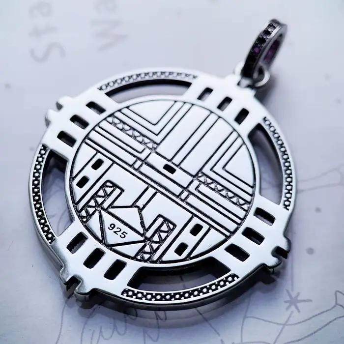 Pendentif symbole soleil