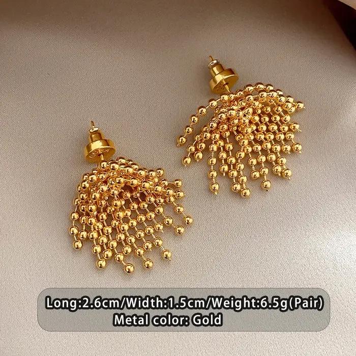 Boucles d'oreilles gothiques pour filles, pendentif irrégulier avec pompon en perles métalliques, bijoux à la mode, accessoires inhabituels pour femmes, 2025