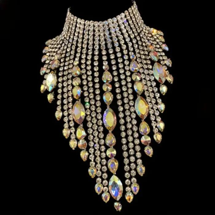 Collier goutte d'eau Su à Long débit atmosphérique exagéré