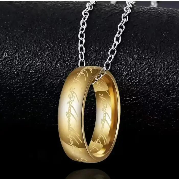 Collier avec pendentif en acier inoxydable plaqué or gravé