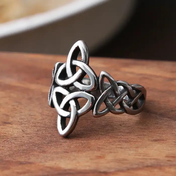 Triquetra celtique noeud anneau acier couleur nordique