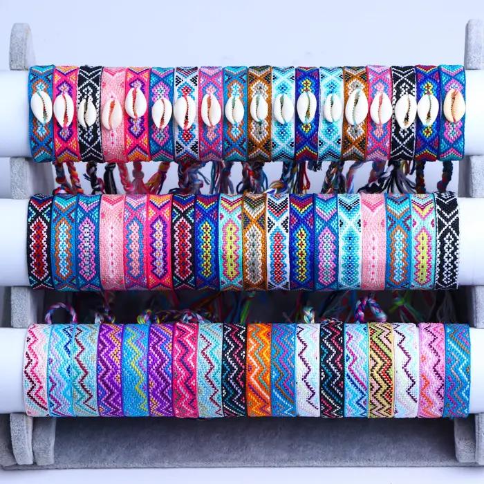 Bracelet Tressé Bohème Réglable en Plastique Multicolore Pour Hommes et Femmes Occasions Spéciales Mode Voyage