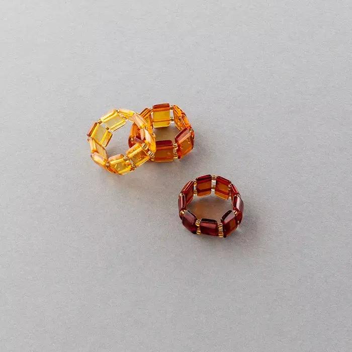 Bague en ambre avec fil élastique réglable pour femme