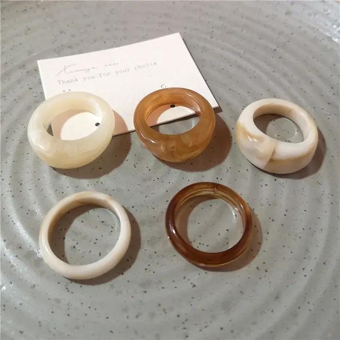 Ensemble de bagues rondes et irrégulières en résine acrylique colorée pour femmes, 5 pièces, bagues