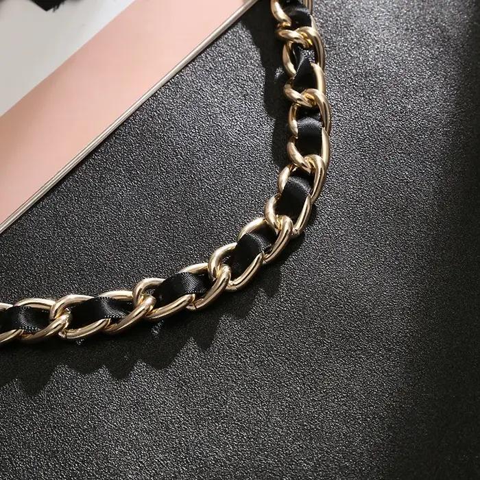 Colliers à 5 lettres en grosses perles pour femmes