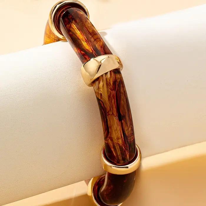 Un bracelet élastique tendance pour femmes