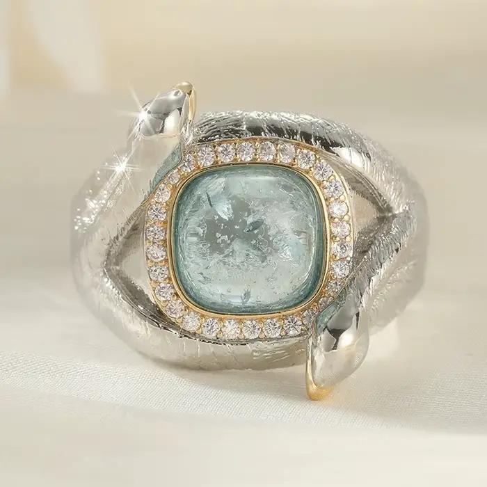 Bague Cygne Faite à la Main Élégante et Étincelante avec Zirconium Synthétique Bleu Incrusté pour Femme, Bijou de Luxe Délicat pour Banquet et Anniversaire
