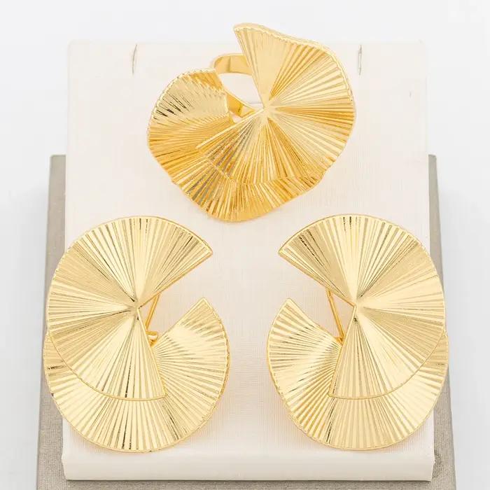 Ensemble de bijoux plaqués or 18 carats pour femmes