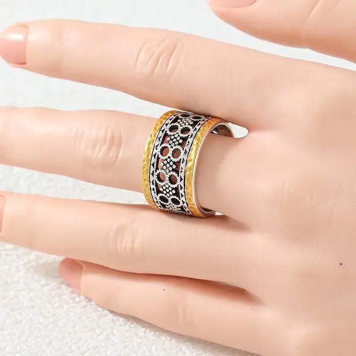 Bague de cocktail en métal bicolore géométrique pour femme, bijou de fête et cadeau d'anniversaire élégant pour usage quotidien