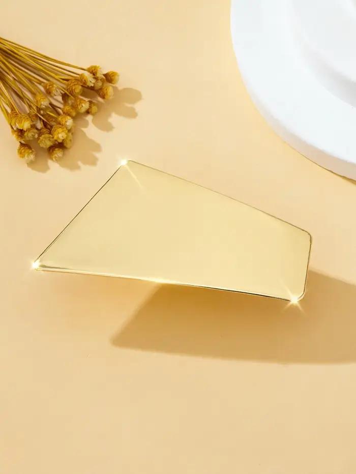 Une bague simple et élégante pour femme