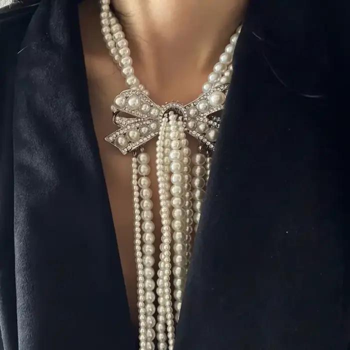 Collier de perles à nœud en diamant français élégant design raffiné chaîne de clavicule pour femmes occasions spéciales