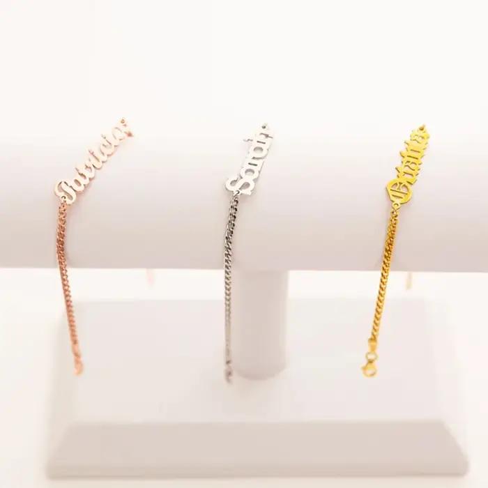 Bracelet de cheville personnalisé avec nom pour femmes