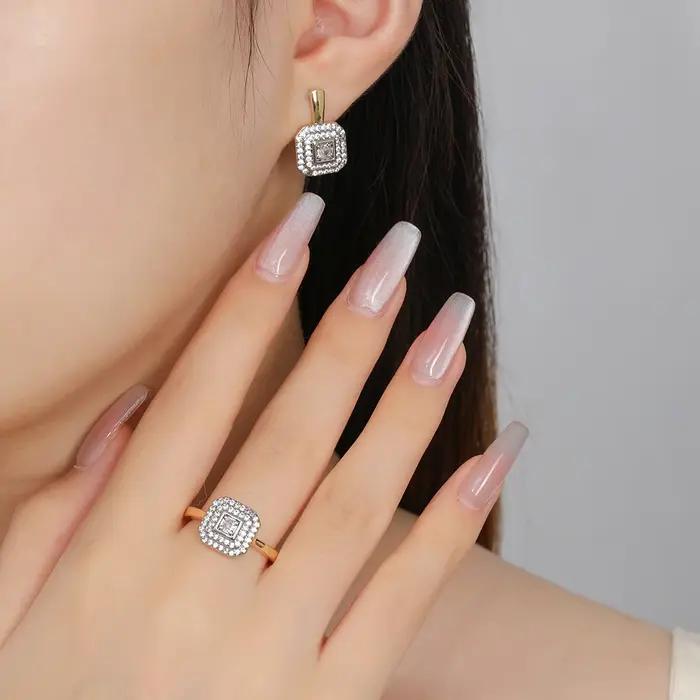 Boucles d'oreilles en zircon incrusté de conception carrée