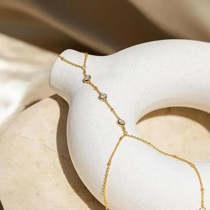 Chaîne à main anneau Bracelet bijoux pour femmes fille délicate 14k plaqué or à la mode 2024 été