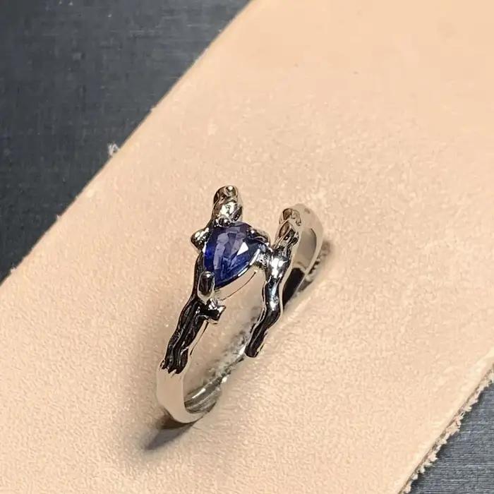 Bague en saphir naturel réglable pour femmes, bijou vintage et raffiné pour occasions spéciales