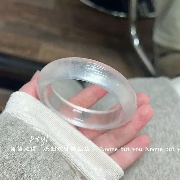 Bracelet rond du Myanmar en Jade naturel