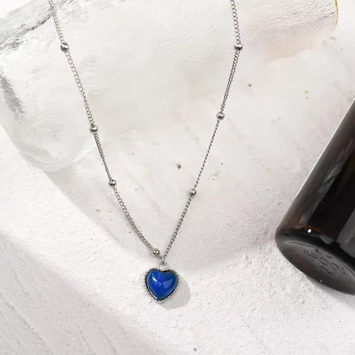 Collier d'humeur créative changement de couleur collier en forme de cœur chaîne en acier inoxydable bijoux pour femmes occasions spéciales émotions
