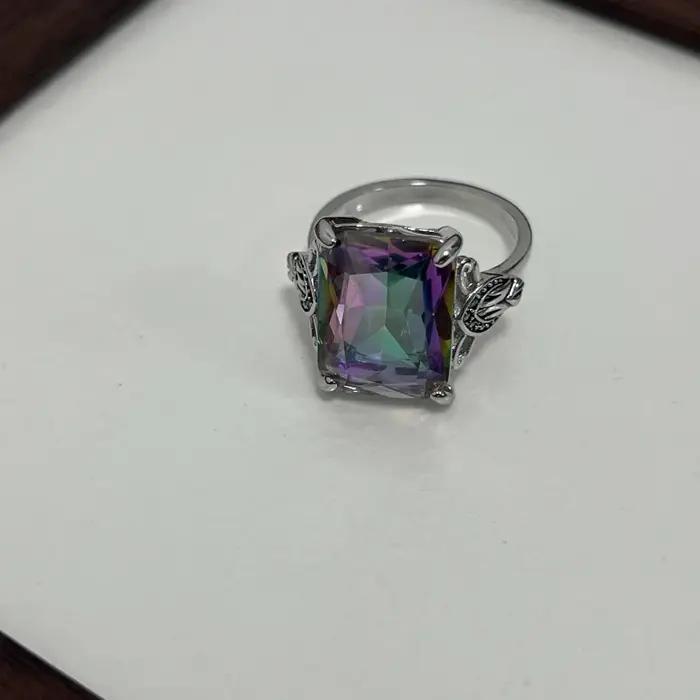 Superbe bague pour femme avec topaze sept couleurs et diamant carré - Style unique et luxueux - Cadeau d'anniversaire