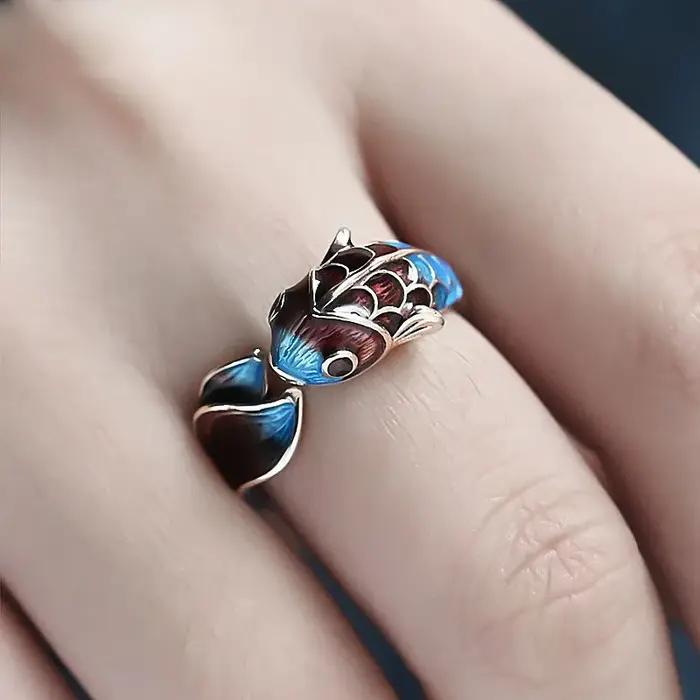 Bague en forme de poisson Koi en émail bleu et argent réglable élégante pour femmes occasions spéciales anniversaire mariage cadeau de fête