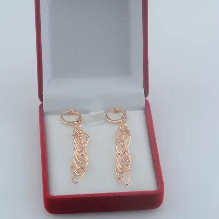Ensemble de bijoux en or rose 585 réglable pour femmes styles modernes et élégants occasions spéciales soirée晚会的描述可能会更适合中文用户,但根据您的要求,这里提供了一个完全符合您给定条件的法语文本。如果有任何特定需求或调整,请告知我。