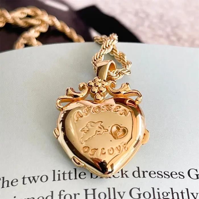 Collier à ouverture carrée pour album de fleurs d'amour