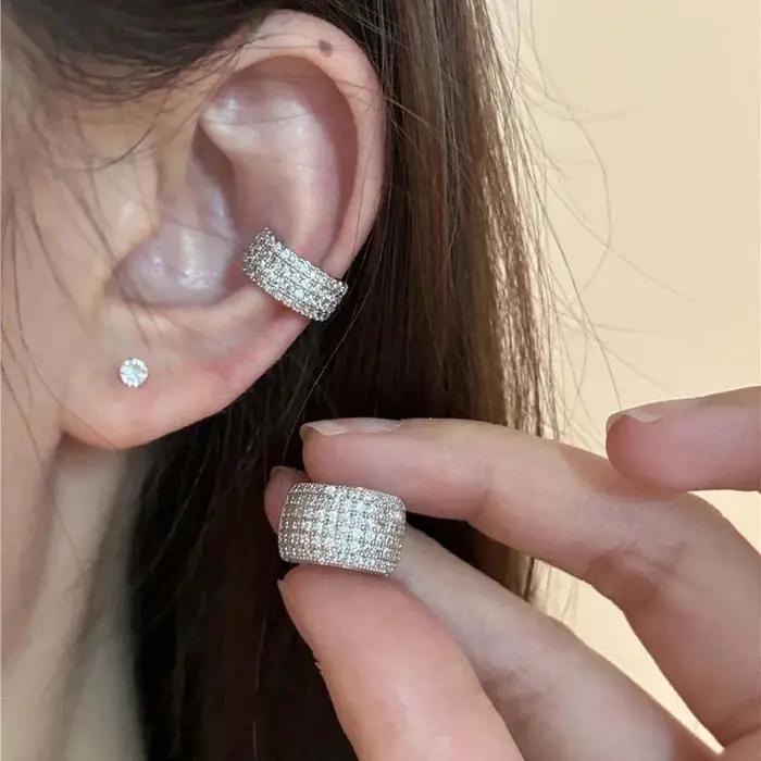 Clip d'oreille en forme de C de luxe entièrement orné de strass pour femmes