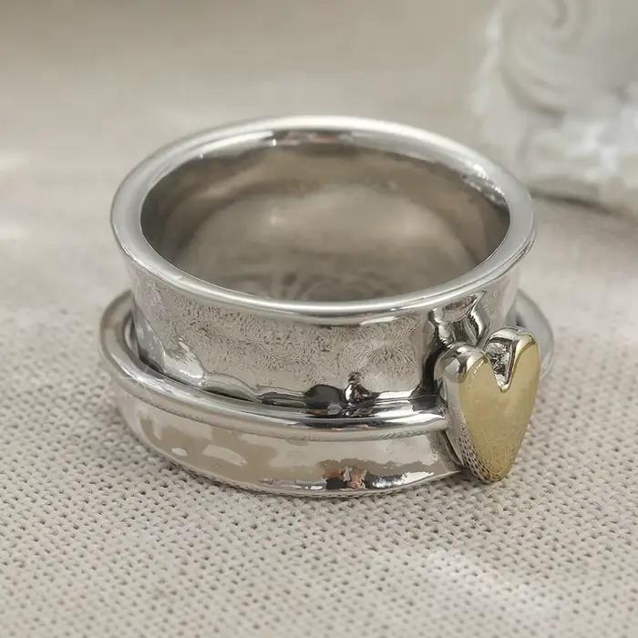 Bague large vintage pour femme sculptée à la main en forme de cœur en métal bicolore pour usage quotidien et bijoux de fête occasions spéciales