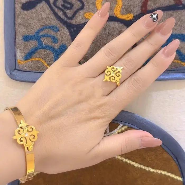 Ensemble de bracelet et bague élégant rétro à motif kazakh