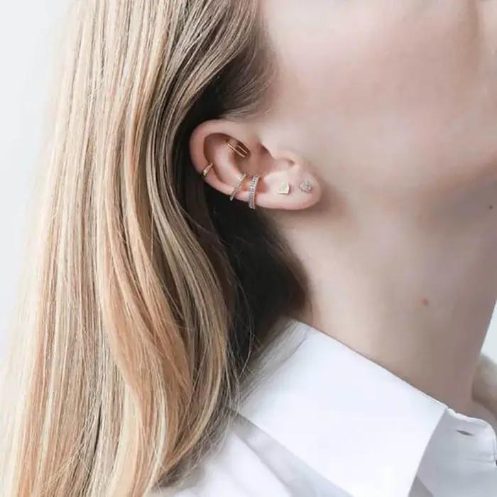 Boucles d'oreilles à clip Crmya en cuivre serties de zirconium cubique élégantes pour femmes occasions spéciales comme anniversaire et mariages