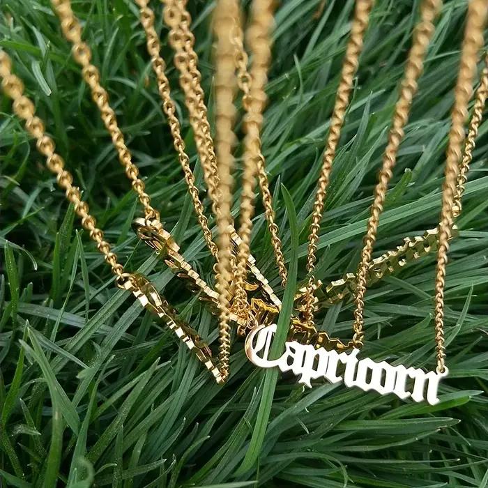 Collier en lettres du zodiaque
