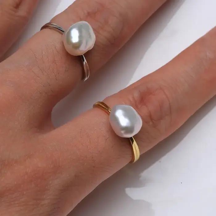 Bague en perles baroques naturelles
