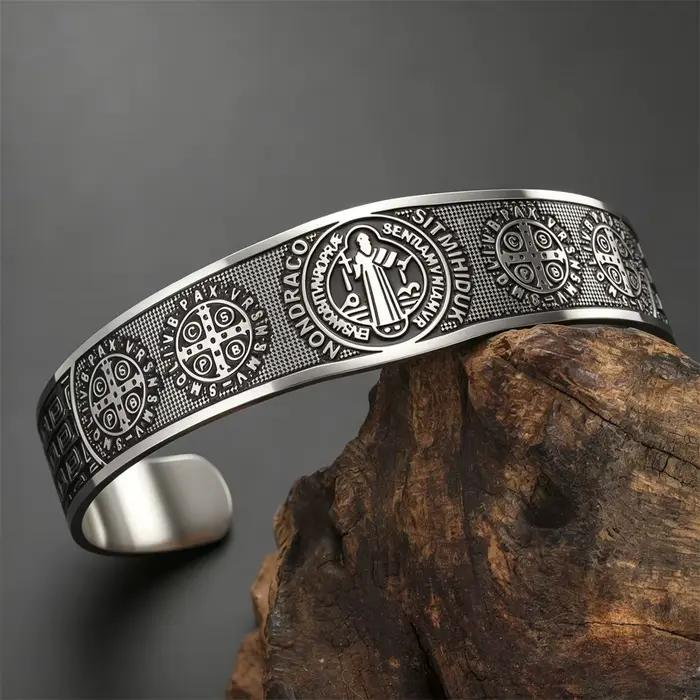 Bracelet Saint Benoît en acier inoxydable homme amulette protection catholique bijou religieux foi et sécurité occasion spéciale