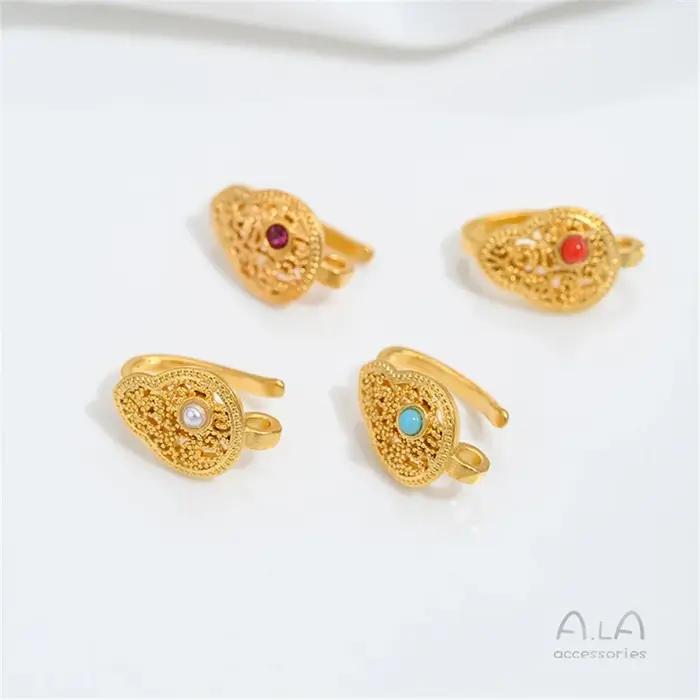 Accessoires vietnamiens en or sable incrusté de perles