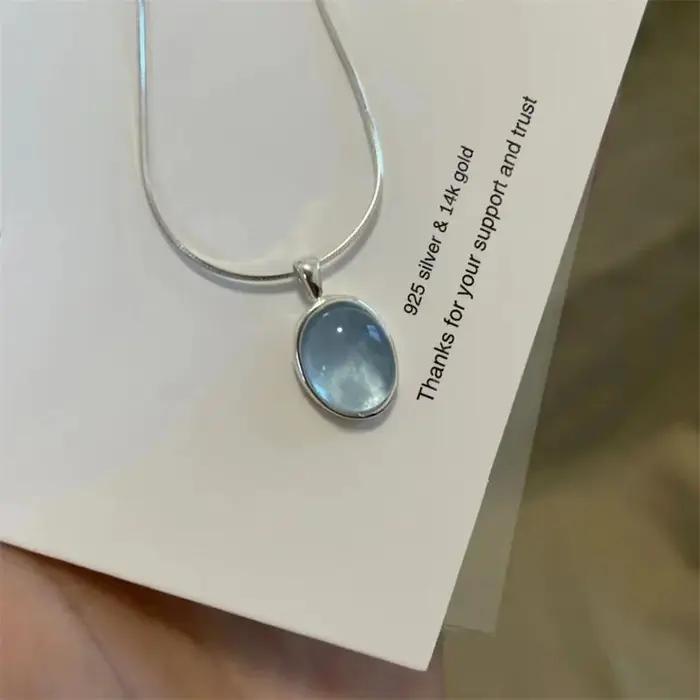 Collier pendentif aigue-marine narrétro simple pour femmes, collier de luxe pour filles, bijoux de tempérament à la mode, cadeaux de salle