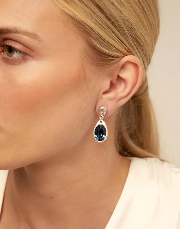 Boucles d'oreilles ovales en saphir de mer profonde