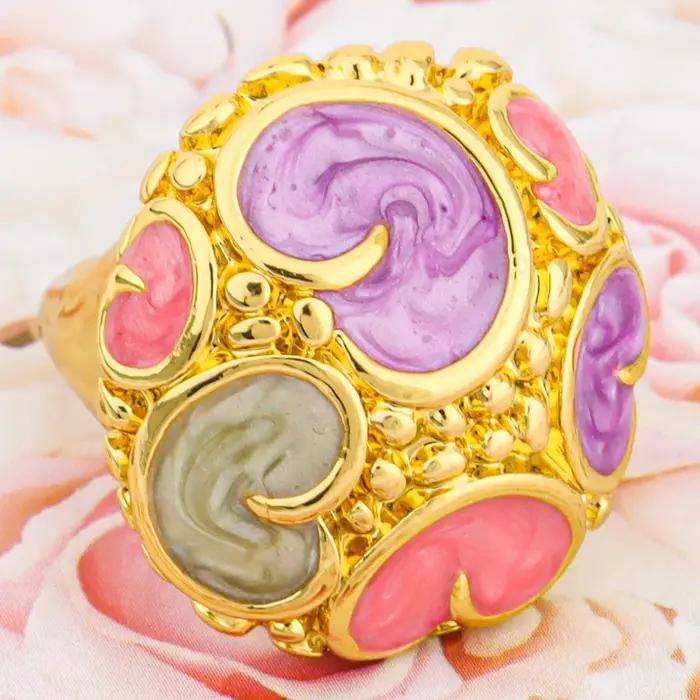 Bague luxueuse en forme de cœur coloré pour femmes