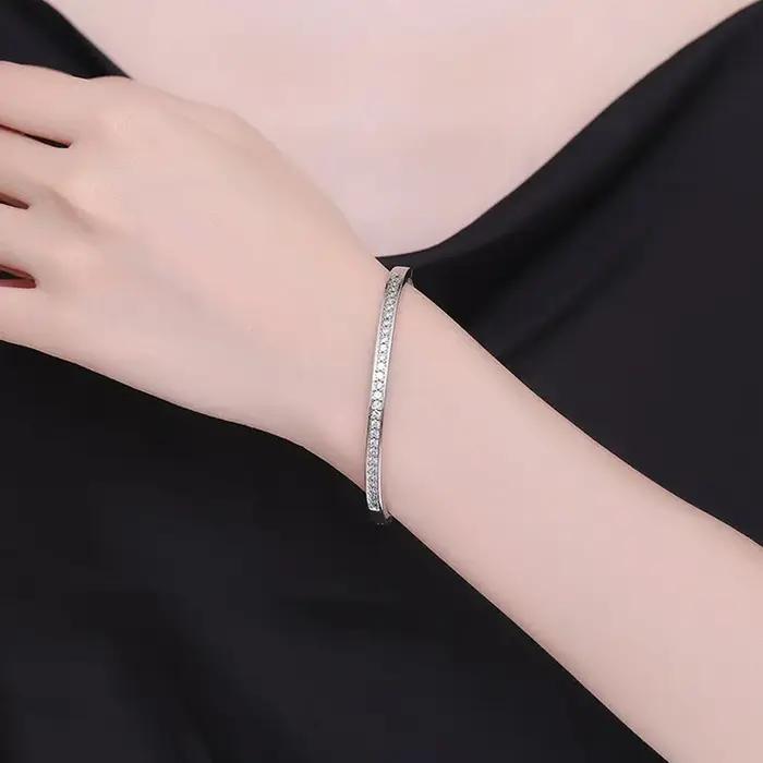 Bracelet élégant en Moissanite à rangée complète en argent sterling S925 – Bijoux uniques et polyvalents